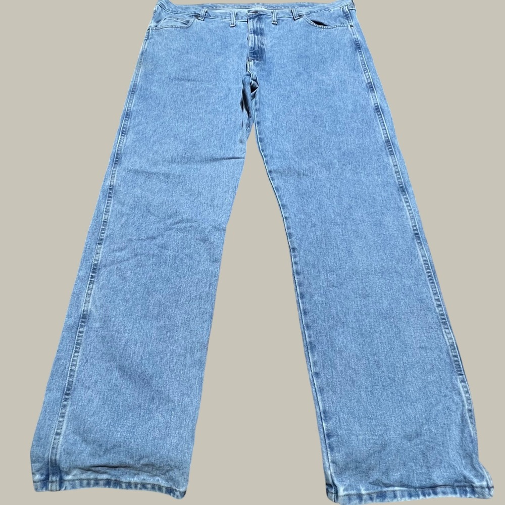 Wrangler Rugged Wear Mens Light Wash Relaxed Straight Jeans 48x36 35001VI Blue